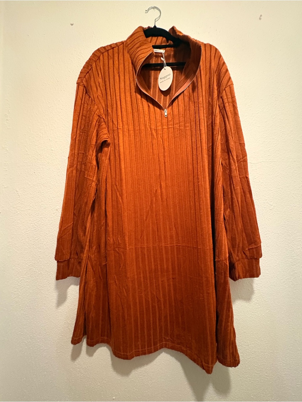 Long-Sleeve Ribbed Zip-Front Dress in Rust